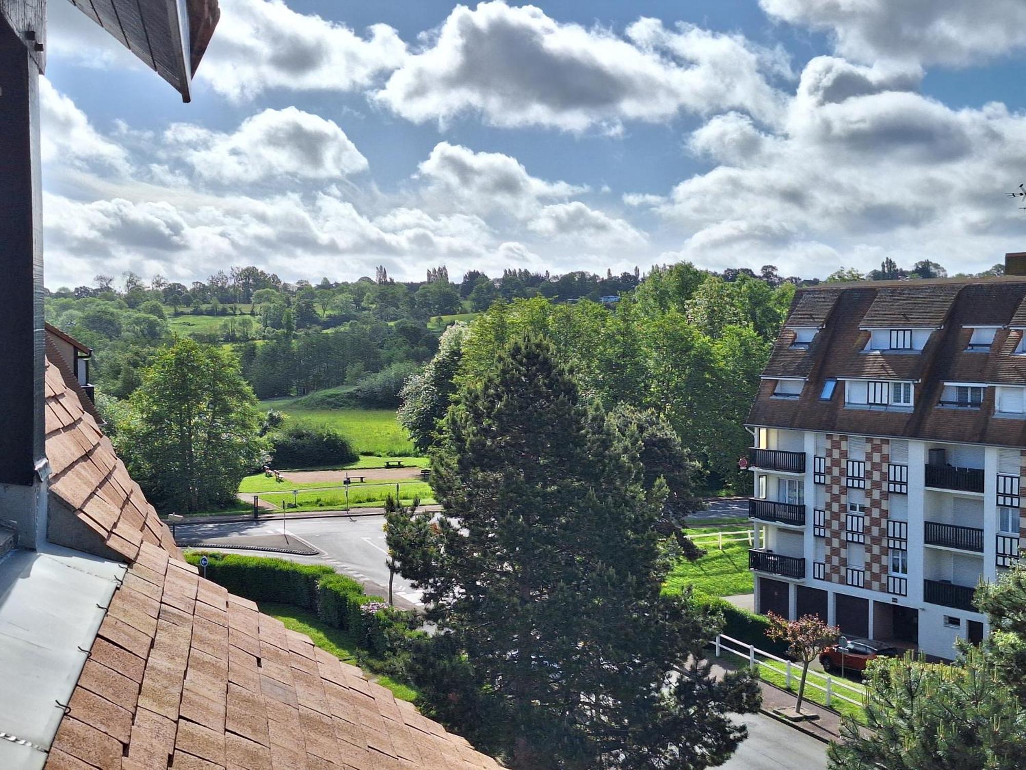 Super Deauville Appartement 2 Pieces Cosy Proche Plage Plein Sud Villers-sur-Mer Zewnętrze zdjęcie